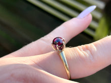 Load image into Gallery viewer, Art Deco 2.50ct Rhodolite Garnet Solitaire Ring - 14K Yellow Gold