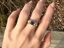 Load image into Gallery viewer, Exquisite GRS-Certified Unheated Sapphire & Diamond Trilogy Ring - Victorian Era - 18kt Gold