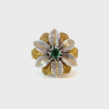 Load and play video in Gallery viewer, Exquisite Emerald Bloom Ring - 18K Gold Floral Statement