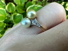 Load image into Gallery viewer, ART NOUVEAU TOI ET MOI PEARL RING IN 18KT YELLOW GOLD
