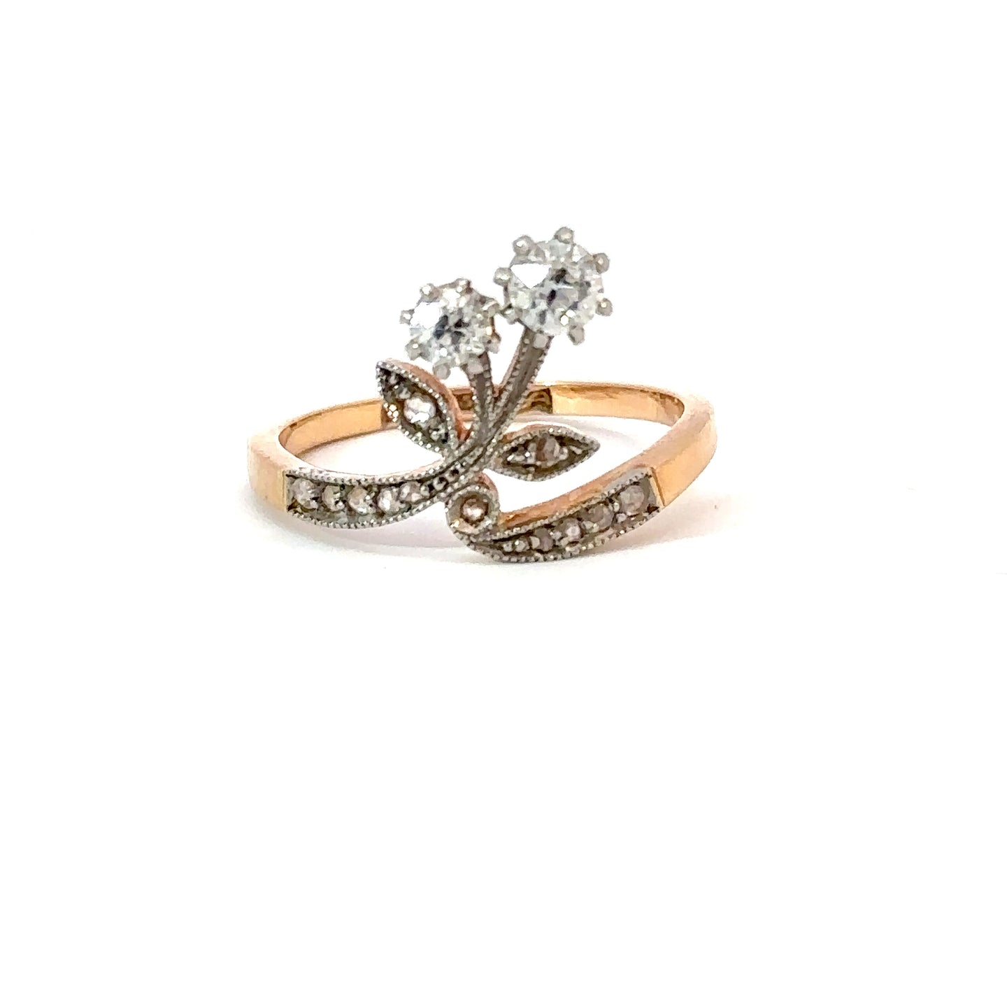 ART NOUVEAU FLORAL DIAMOND RING IN 18KT YELLOW GOLD AND PLATINUM