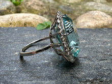 Load image into Gallery viewer, IMPRESSIVE AQUAMARINE AND DIAMOND RING IN 18KT WHITE GOLD
