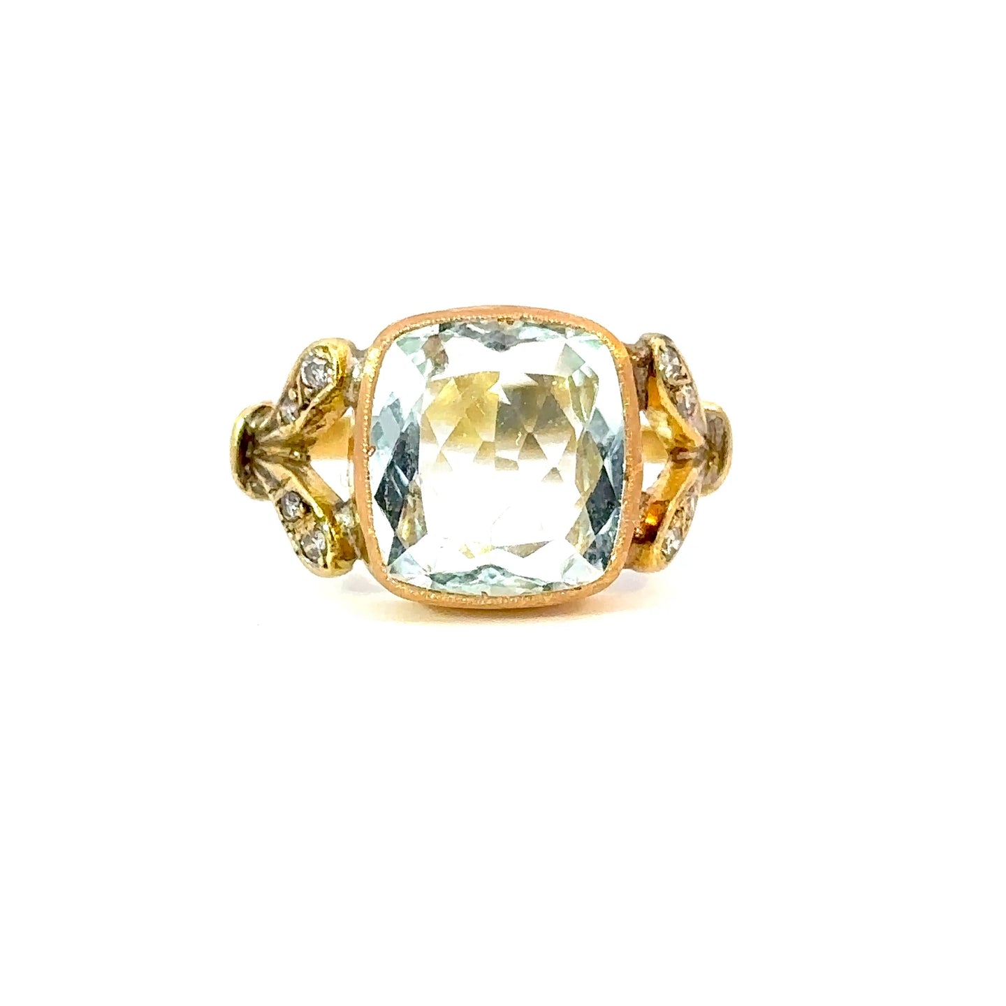 Vintage Aquamarine & Diamond Ring in 18k Yellow Gold