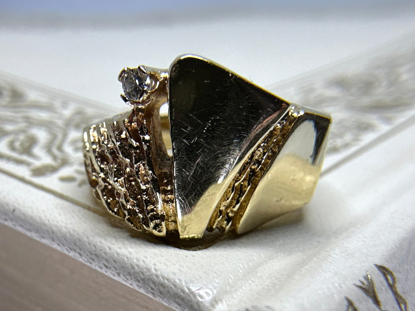 VINTAGE SCANDINAVIAN DIAMOND 14KT YELLOW GOLD RING