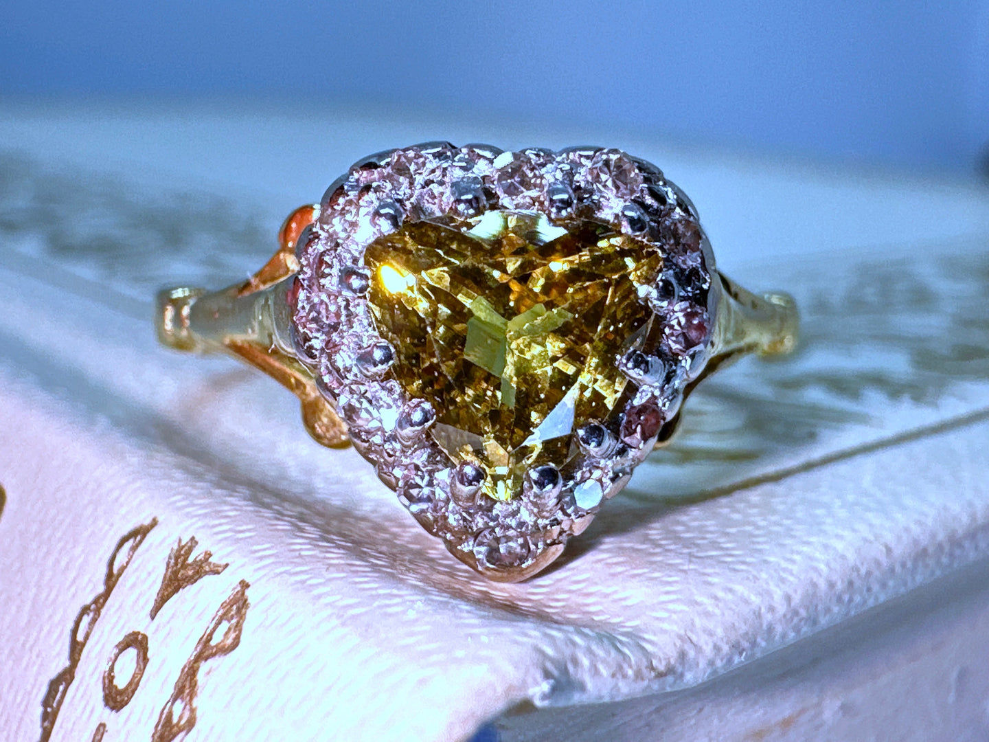 VINTAGE SAPPHIRE AND DIAMOND HEART RING