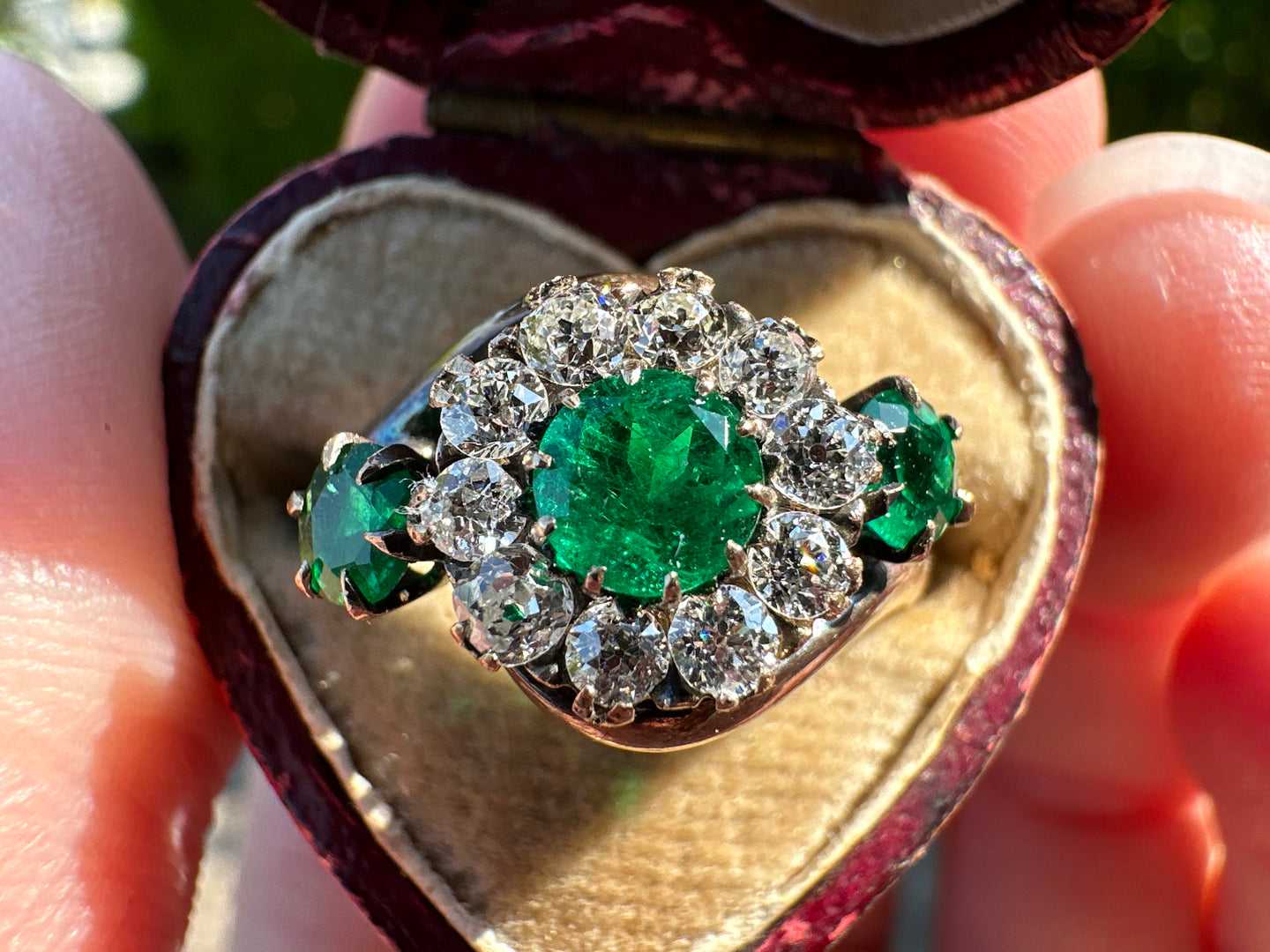 ANTIQUE EMERALD AND OLD CUT DIAMOND RING IN 10KT ROSE GOLD