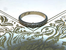 Load image into Gallery viewer, ART DECO FLORAL ENGRAVED RING I 18KT WHITE GOLD
