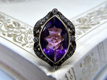 Load image into Gallery viewer, VINTAGE AMETHYST AND DIAMOND RING IN 14KT GOLD
