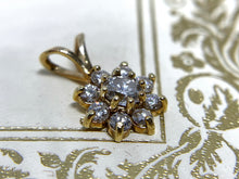 Load image into Gallery viewer, CLUSTER DIAMOND PENDANT IN 14KT GOLD WITH CHAIN
